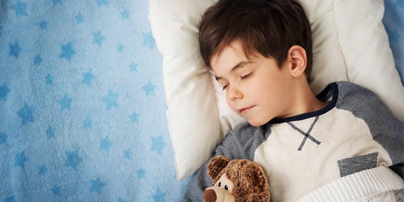 درمان شب ادرای کودکان | 11 مورد از دلایل شب ادراری کودکان و راه های درمان 