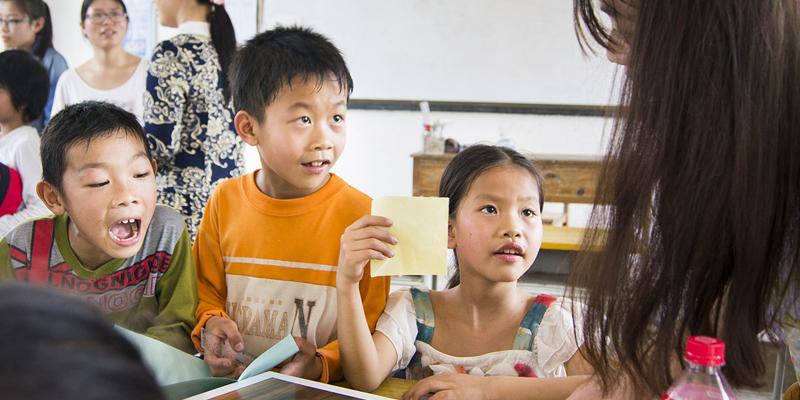 آموزش اخلاق به کودکان | ۵ درسی که فرزندان قبل از ۵ سالگی باید یاد بگیرند