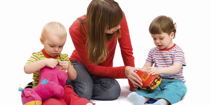 تاثیر بازی درمانی بر درمان کودکان بیش فعال
