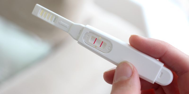 ۱۵ روش تست بارداری در خانه